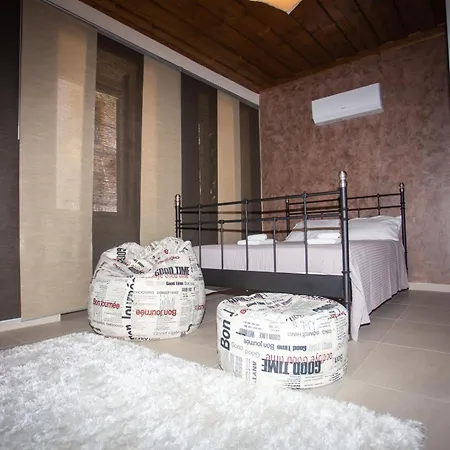 Raptis Apartment *
